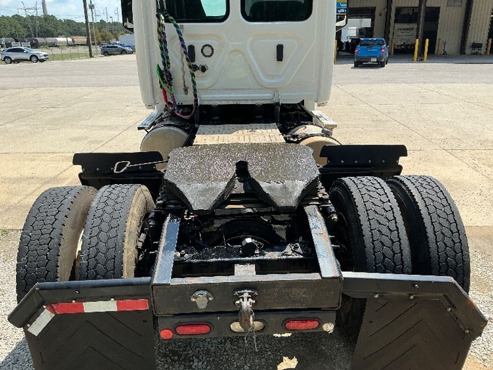 Day Cab Tractor-Heavy Duty Tractors-Freightliner-2019-T12642ST-Gulfport-MS-190,745\n\t\tmiles-$ 52,000 - Image 6