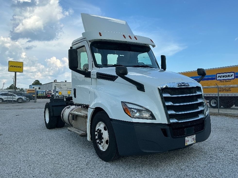 Day Cab Tractor-Heavy Duty Tractors-Freightliner-2019-T12642ST-Gulfport-MS-232,550\n\t\tmiles-$ 49,500 - Image 1
