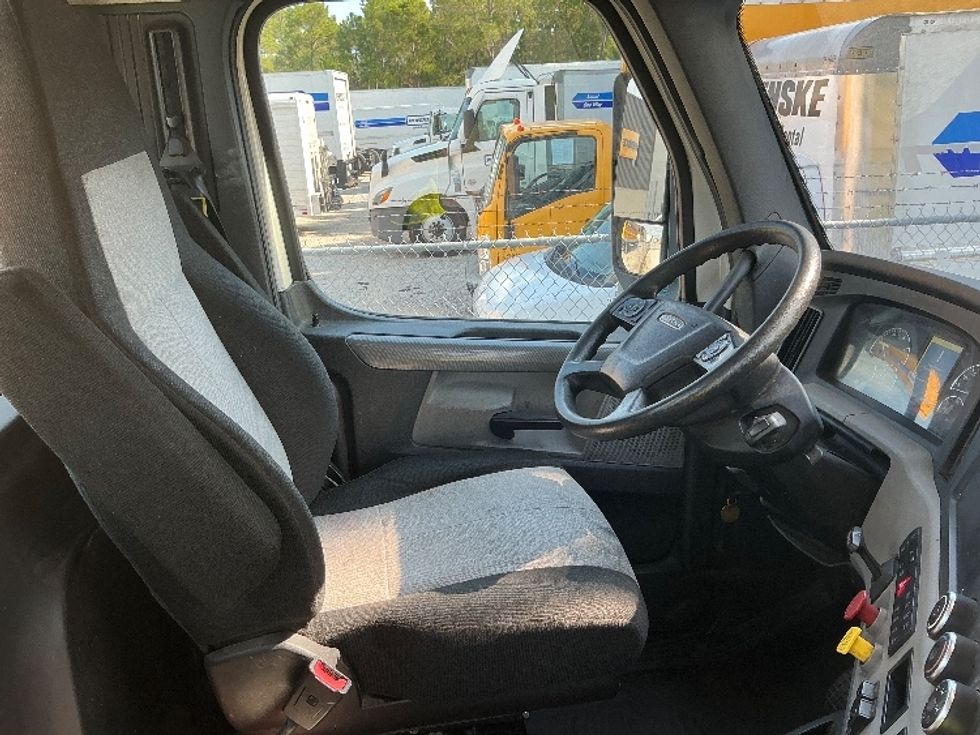 Day Cab Tractor-Heavy Duty Tractors-Freightliner-2019-T12642ST-Gulfport-MS-232,550\n\t\tmiles-$ 49,500 - Image 14