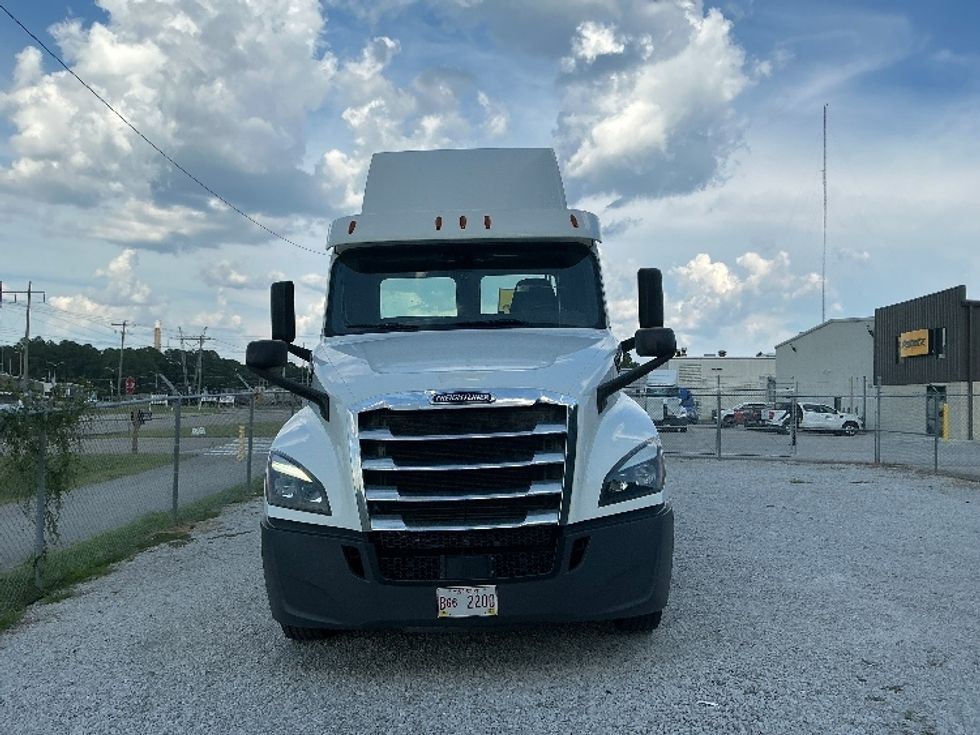 Day Cab Tractor-Heavy Duty Tractors-Freightliner-2019-T12642ST-Gulfport-MS-232,550\n\t\tmiles-$ 49,500 - Image 2