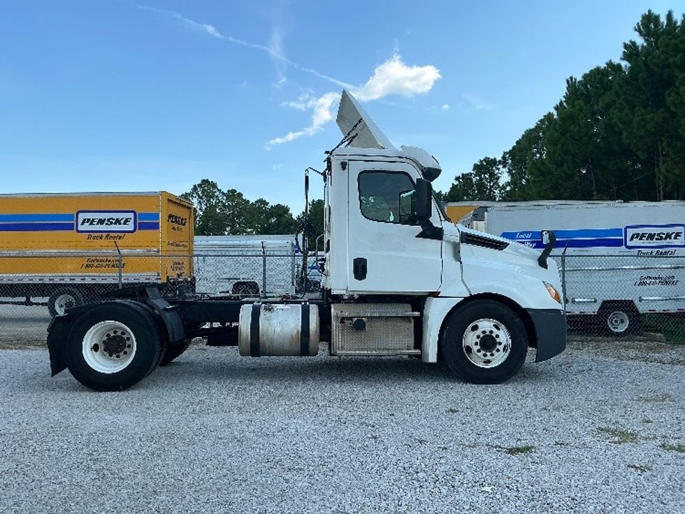 Day Cab Tractor-Heavy Duty Tractors-Freightliner-2019-T12642ST-Gulfport-MS-232,550\n\t\tmiles-$ 49,500 - Image 8