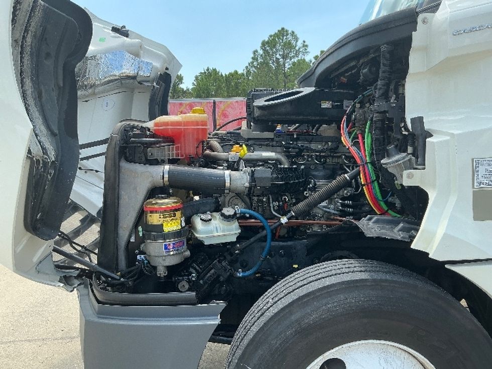 Day Cab Tractor-Heavy Duty Tractors-Freightliner-2019-T12642ST-Gulfport-MS-258,807\n\t\tmiles-$ 48,250 - Image 16