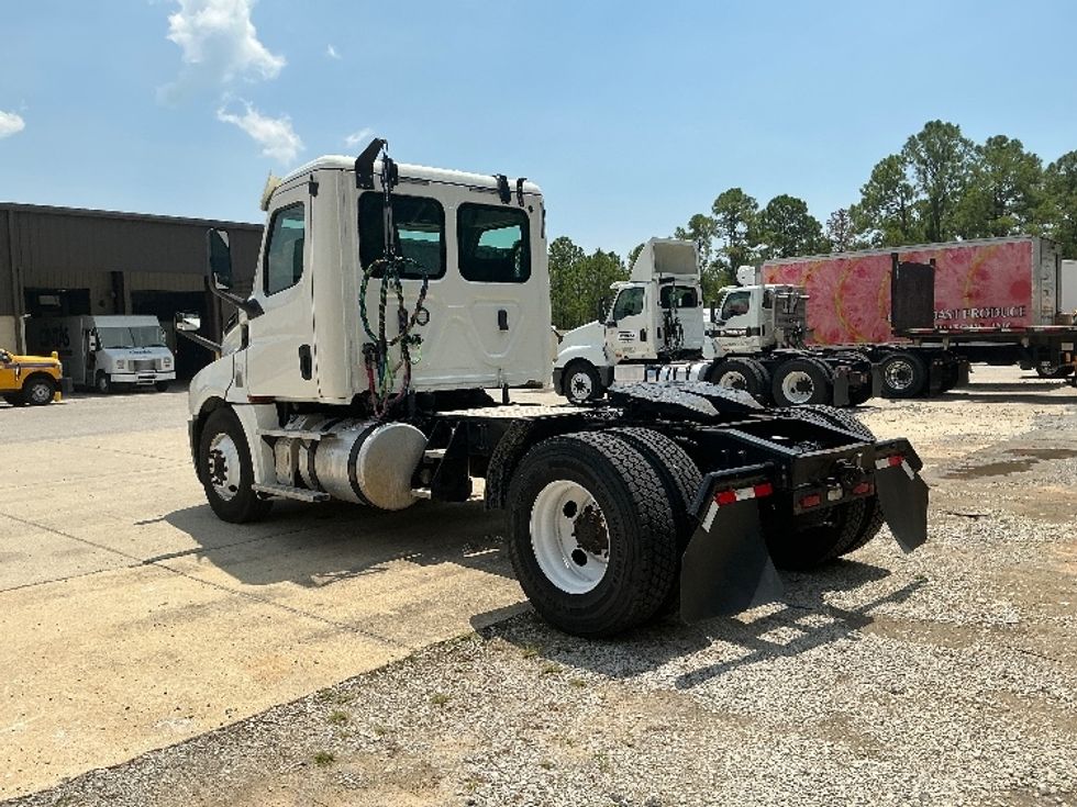 Day Cab Tractor-Heavy Duty Tractors-Freightliner-2019-T12642ST-Gulfport-MS-258,807\n\t\tmiles-$ 48,250 - Image 5