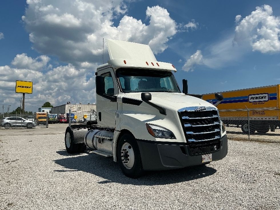 Day Cab Tractor-Heavy Duty Tractors-Freightliner-2019-T12642ST-Gulfport-MS-273,867\n\t\tmiles-$ 47,250 - Image 1