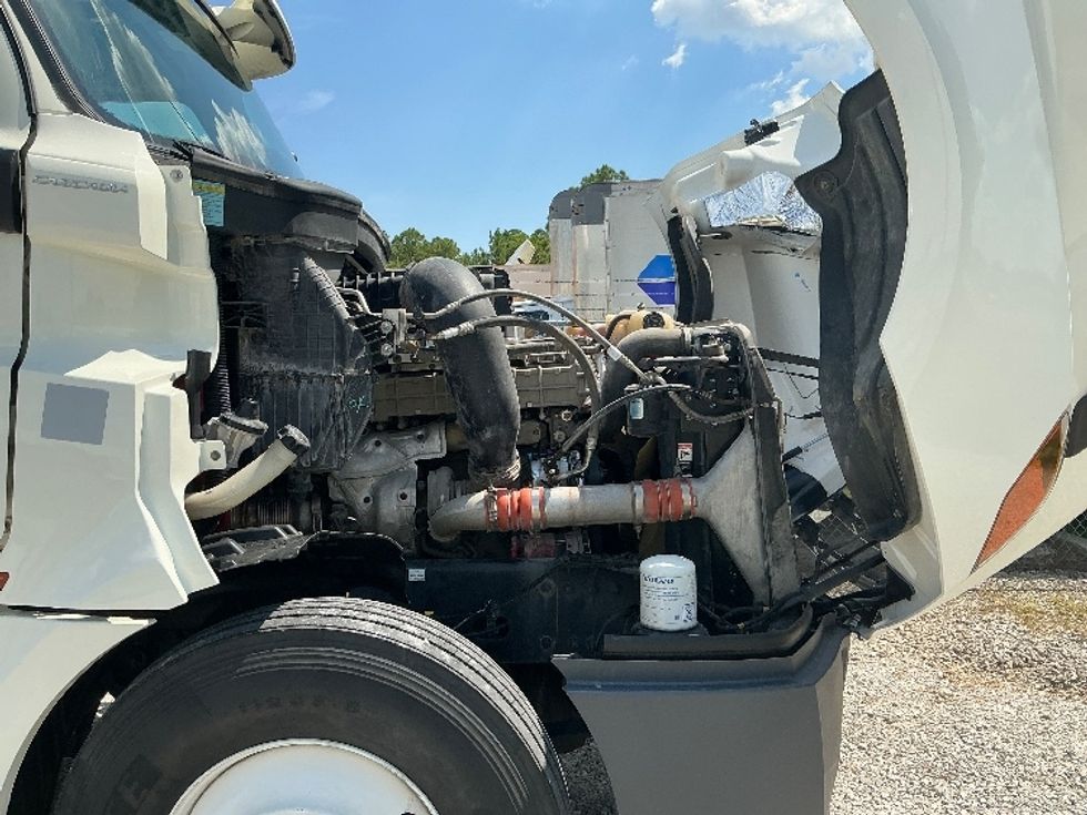Day Cab Tractor-Heavy Duty Tractors-Freightliner-2019-T12642ST-Gulfport-MS-273,867\n\t\tmiles-$ 47,250 - Image 15