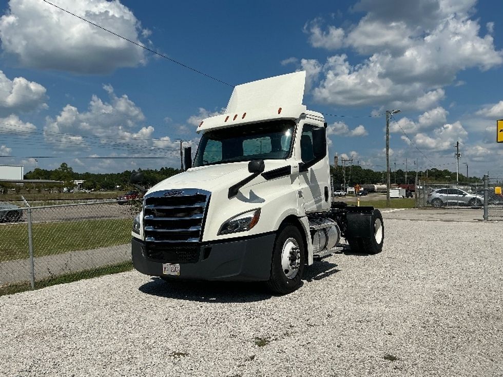 Day Cab Tractor-Heavy Duty Tractors-Freightliner-2019-T12642ST-Gulfport-MS-273,867\n\t\tmiles-$ 47,250 - Image 3