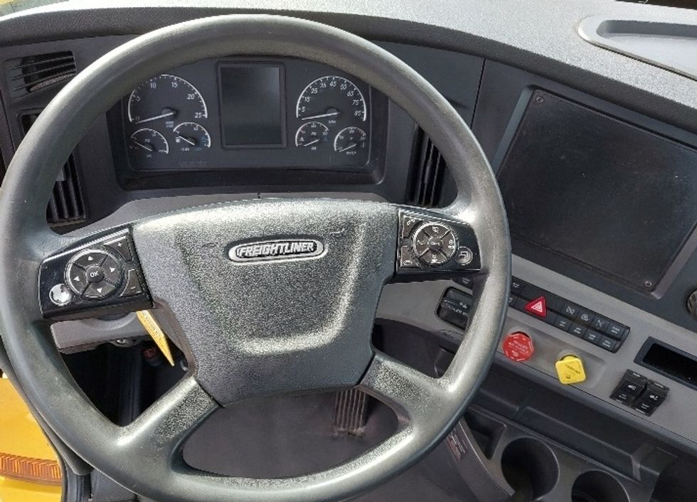 Day Cab Tractor-Heavy Duty Tractors-Freightliner-2019-T12642ST-Hagerstown-MD-727,283\n\t\tmiles-$ 22,500 - Image 11