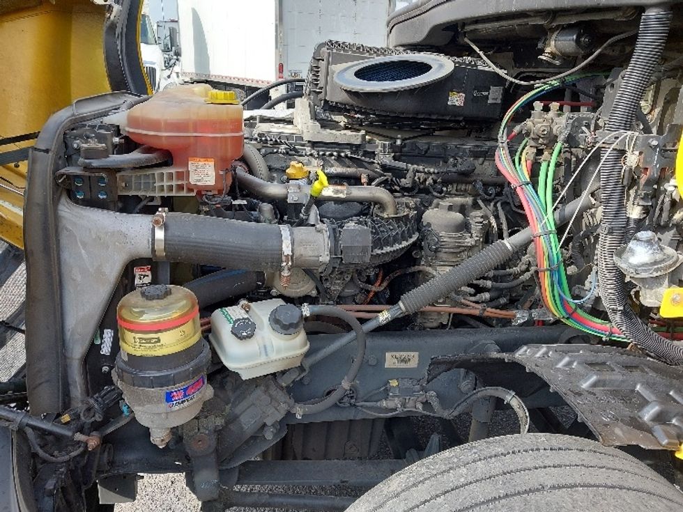 Day Cab Tractor-Heavy Duty Tractors-Freightliner-2019-T12642ST-Hagerstown-MD-727,283\n\t\tmiles-$ 22,500 - Image 16