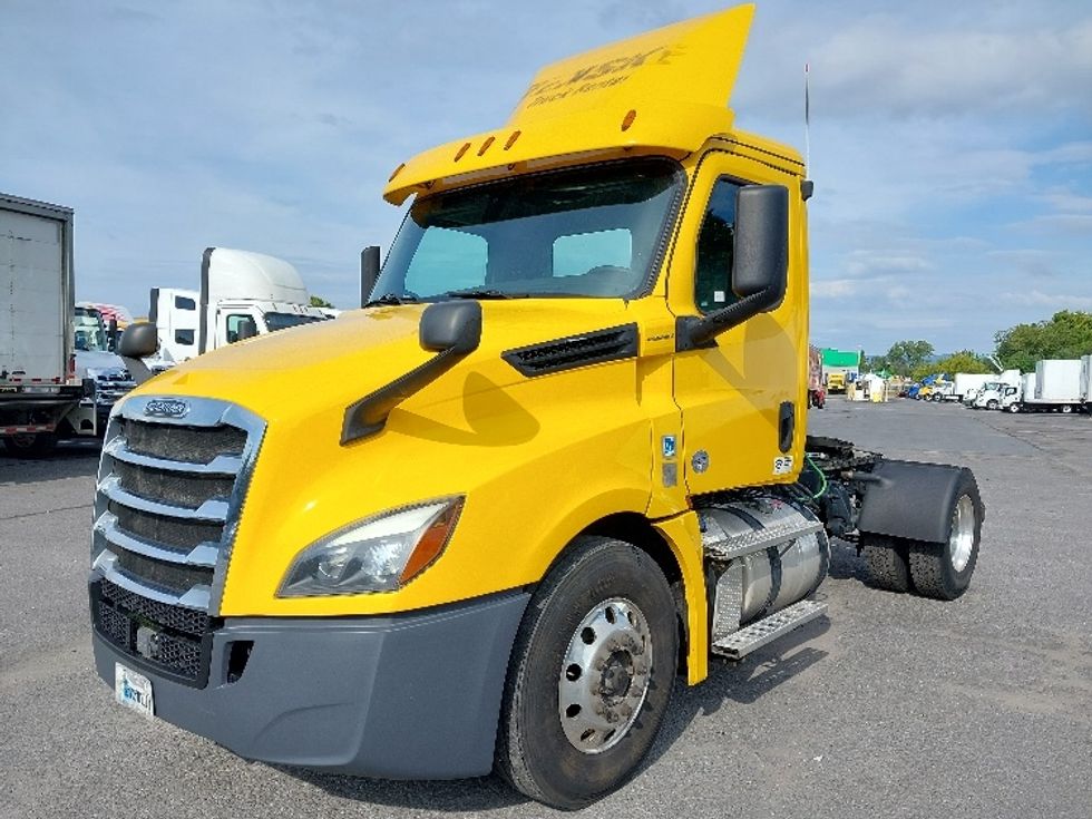 Day Cab Tractor-Heavy Duty Tractors-Freightliner-2019-T12642ST-Hagerstown-MD-727,283\n\t\tmiles-$ 22,500 - Image 3