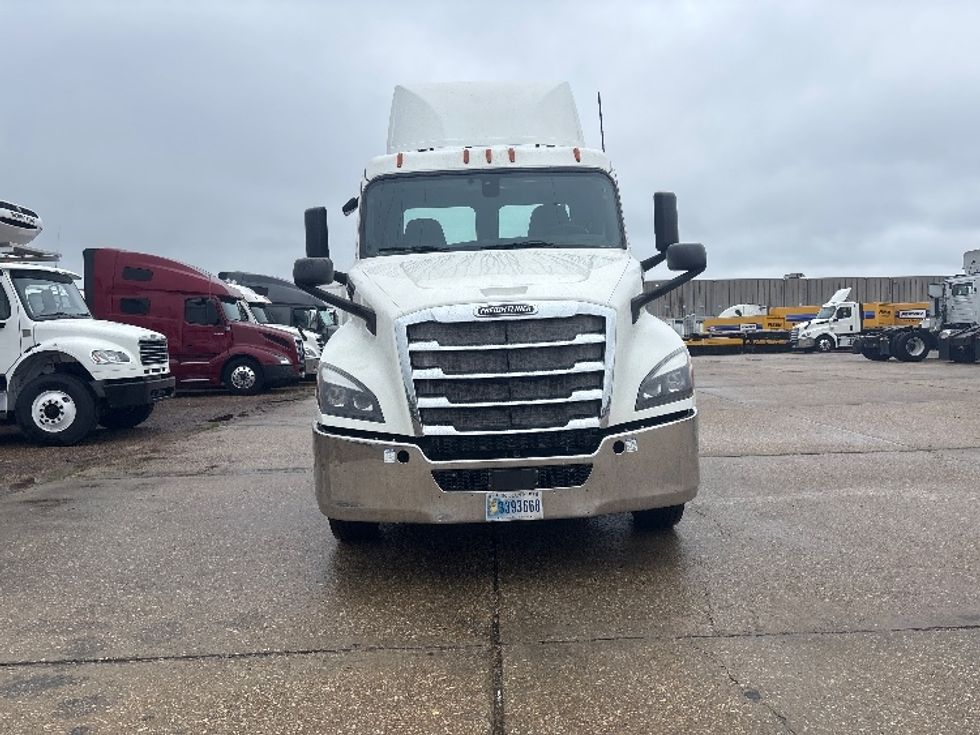 Day Cab Tractor-Heavy Duty Tractors-Freightliner-2019-T12642ST-Hammond-LA-408,546\n\t\tmiles-$ 31,250 - Image 2