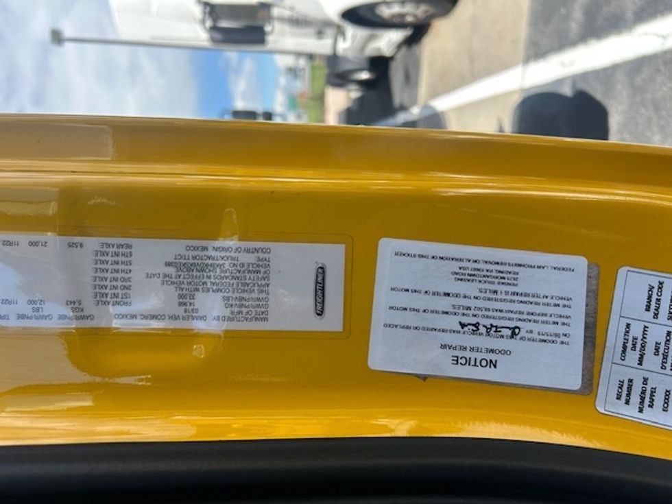 Day Cab Tractor-Heavy Duty Tractors-Freightliner-2019-T12642ST-Harrisburg-PA-462,056\n\t\tmiles-$ 28,250 - Image 17