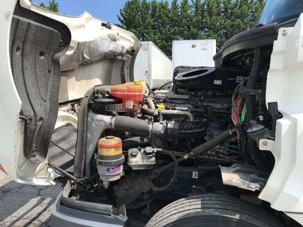 Day Cab Tractor-Heavy Duty Tractors-Freightliner-2019-T12642ST-Harrisburg-PA-465,986\n\t\tmiles-$ 32,000 - Image 16