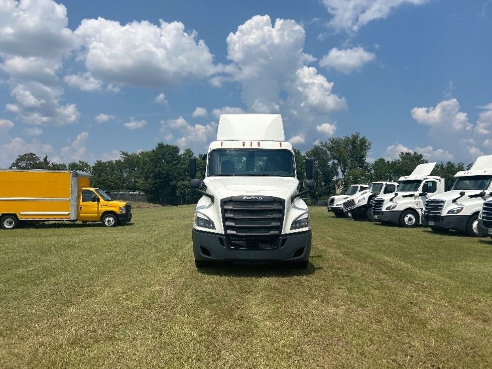 2019 Freightliner T12642ST Day Cab Tractor
