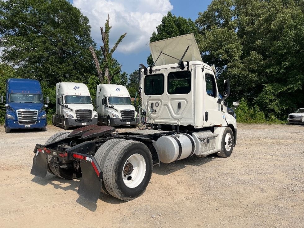 Day Cab Tractor-Heavy Duty Tractors-Freightliner-2019-T12642ST-Houston-MS-526,105\n\t\tmiles-$ 33,000 - Image 7
