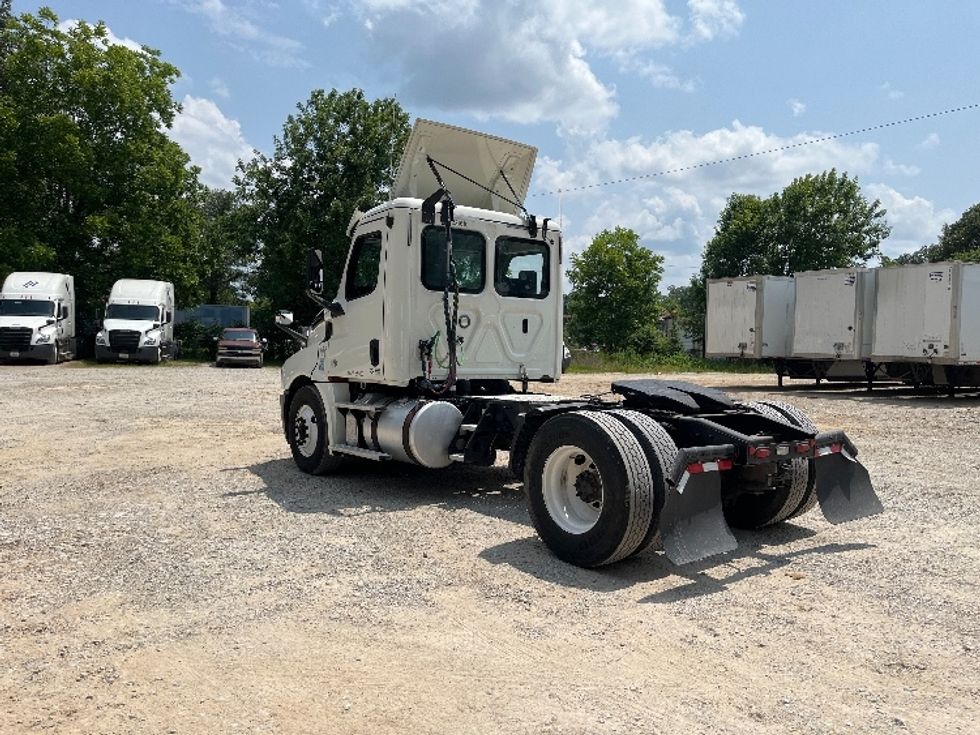 Day Cab Tractor-Heavy Duty Tractors-Freightliner-2019-T12642ST-Houston-MS-538,640\n\t\tmiles-$ 32,000 - Image 5
