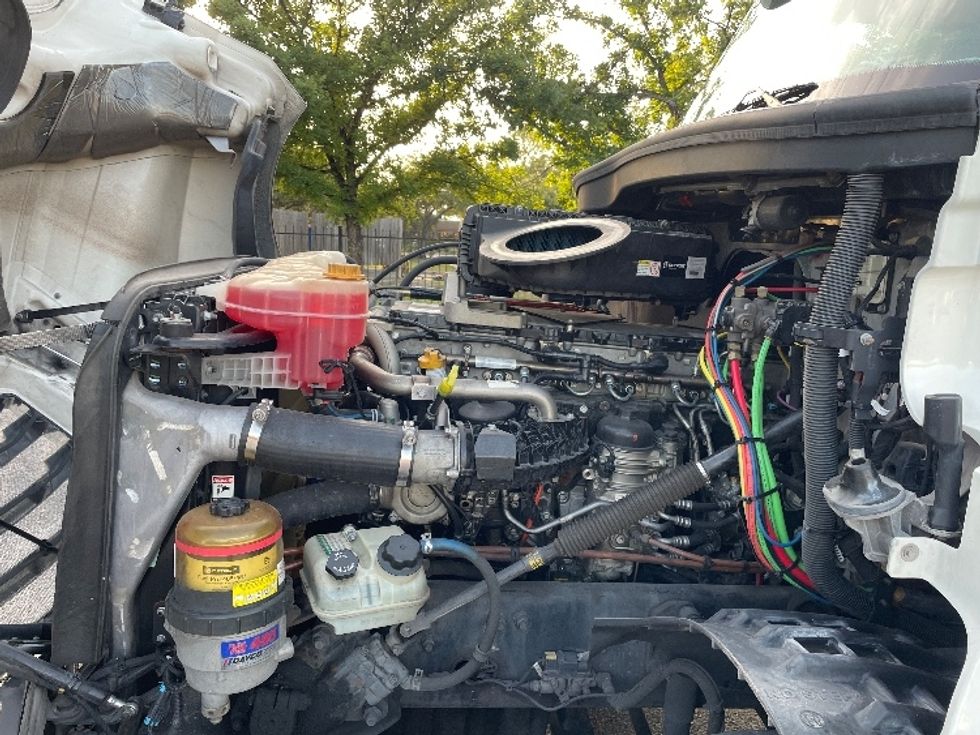 Day Cab Tractor-Heavy Duty Tractors-Freightliner-2019-T12642ST-Houston-TX-206,960\n\t\tmiles-$ 51,000 - Image 16