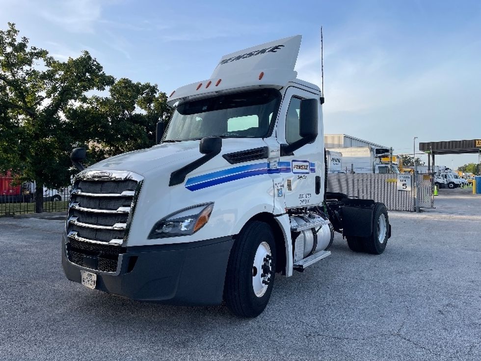 Day Cab Tractor-Heavy Duty Tractors-Freightliner-2019-T12642ST-Houston-TX-206,960\n\t\tmiles-$ 51,000 - Image 3