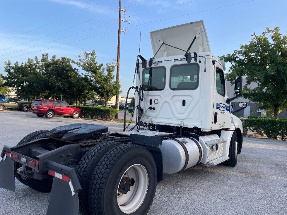Day Cab Tractor-Heavy Duty Tractors-Freightliner-2019-T12642ST-Houston-TX-206,960\n\t\tmiles-$ 51,000 - Image 7