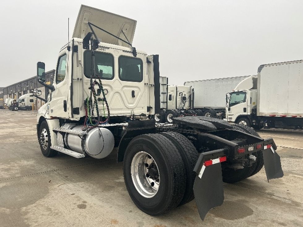 Day Cab Tractor-Heavy Duty Tractors-Freightliner-2019-T12642ST-Houston-TX-250,770\n\t\tmiles-$ 41,250 - Image 5