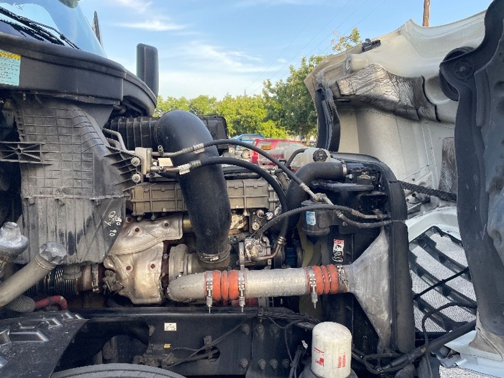 Day Cab Tractor-Heavy Duty Tractors-Freightliner-2019-T12642ST-Houston-TX-280,873\n\t\tmiles-$ 47,000 - Image 15