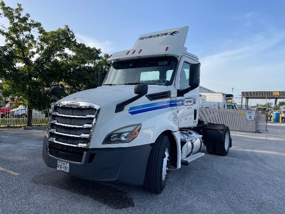 Day Cab Tractor-Heavy Duty Tractors-Freightliner-2019-T12642ST-Houston-TX-280,873\n\t\tmiles-$ 47,000 - Image 3