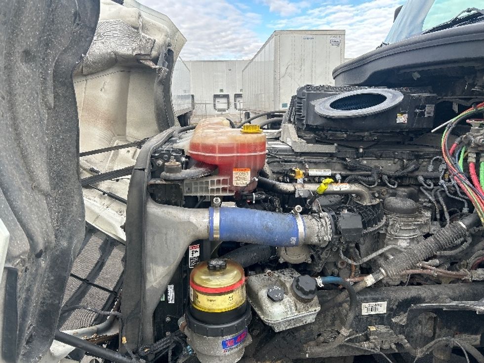 Day Cab Tractor-Heavy Duty Tractors-Freightliner-2019-T12642ST-Indianapolis-IN-507,562\n\t\tmiles-$ 27,250 - Image 16