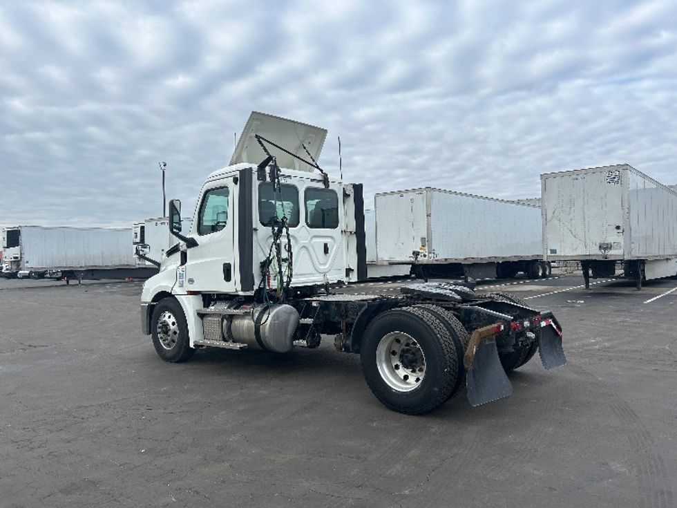 Day Cab Tractor-Heavy Duty Tractors-Freightliner-2019-T12642ST-Indianapolis-IN-507,562\n\t\tmiles-$ 27,250 - Image 5