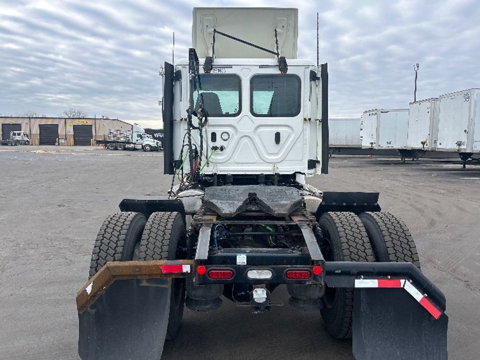 Day Cab Tractor-Heavy Duty Tractors-Freightliner-2019-T12642ST-Indianapolis-IN-507,562\n\t\tmiles-$ 27,250 - Image 6