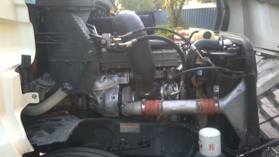 Day Cab Tractor-Heavy Duty Tractors-Freightliner-2019-T12642ST-Jacksonville-FL-214,463\n\t\tmiles-$ 50,500 - Image 15