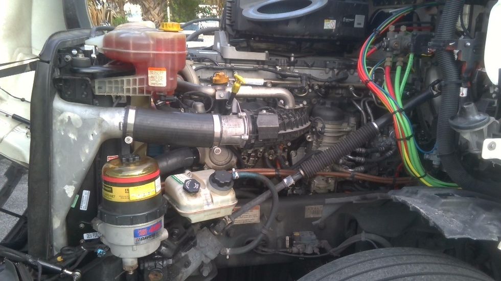 Day Cab Tractor-Heavy Duty Tractors-Freightliner-2019-T12642ST-Jacksonville-FL-214,463\n\t\tmiles-$ 50,500 - Image 16