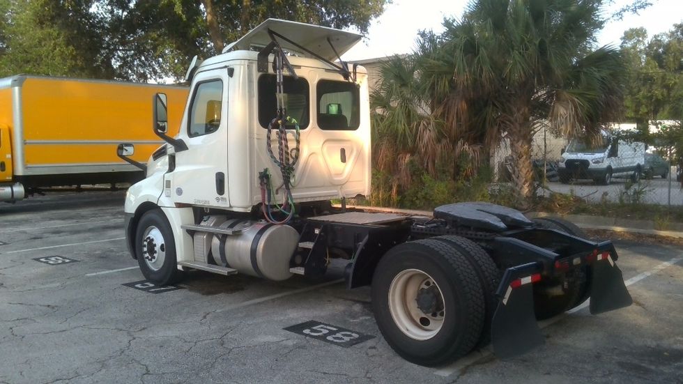 Day Cab Tractor-Heavy Duty Tractors-Freightliner-2019-T12642ST-Jacksonville-FL-214,463\n\t\tmiles-$ 50,500 - Image 5