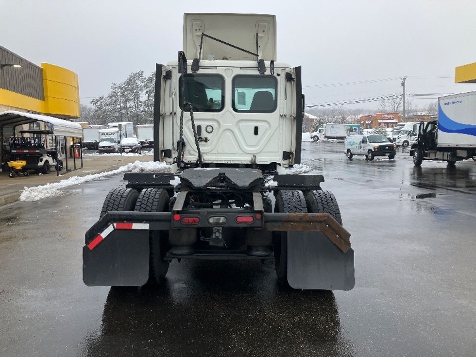 Day Cab Tractor-Heavy Duty Tractors-Freightliner-2019-T12642ST-Jessup-MD-436,504\n\t\tmiles-$ 38,500 - Image 6