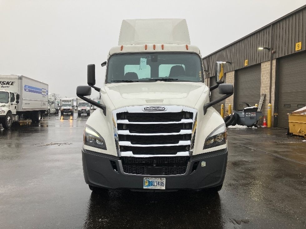 Day Cab Tractor-Heavy Duty Tractors-Freightliner-2019-T12642ST-Jessup-MD-442,081\n\t\tmiles-$ 26,250 - Image 2