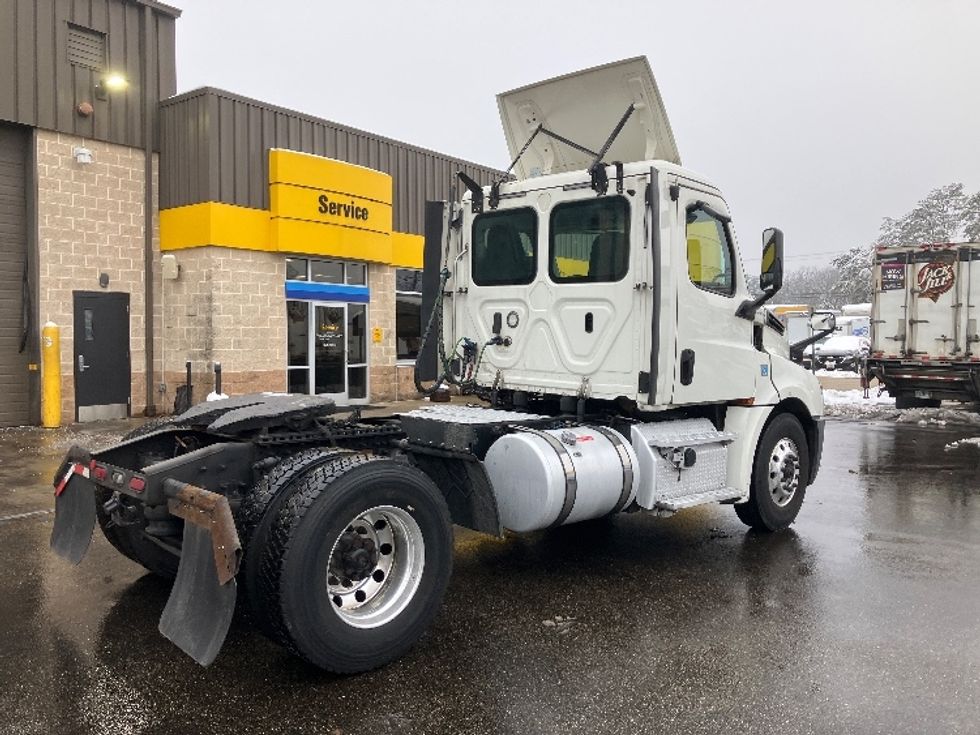 Day Cab Tractor-Heavy Duty Tractors-Freightliner-2019-T12642ST-Jessup-MD-442,081\n\t\tmiles-$ 26,250 - Image 7
