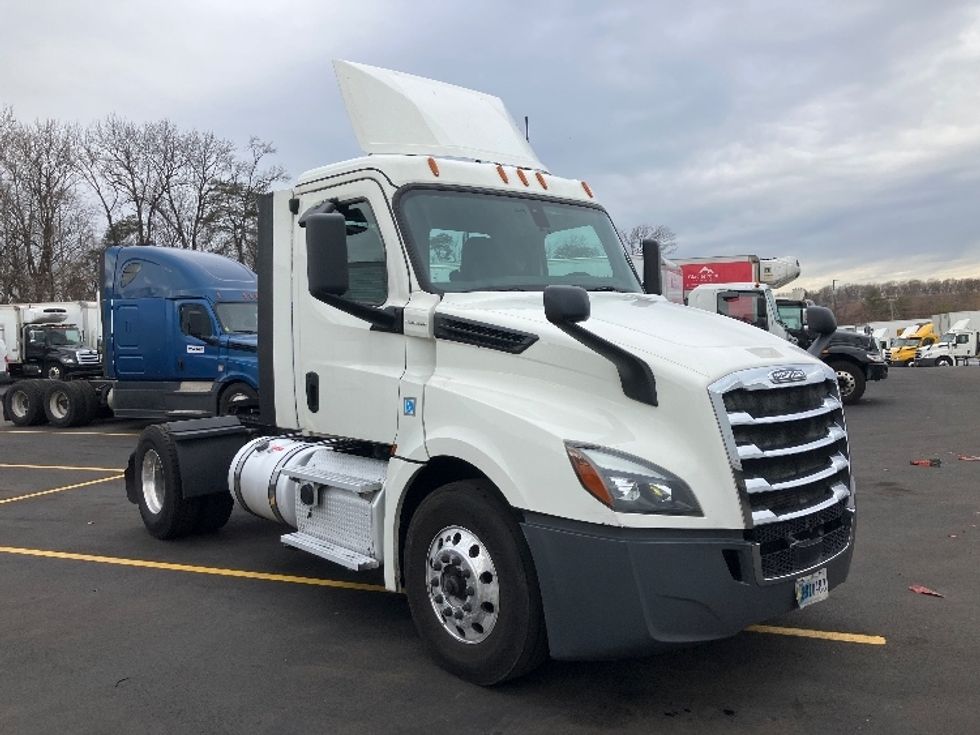 Day Cab Tractor-Heavy Duty Tractors-Freightliner-2019-T12642ST-Jessup-MD-456,931\n\t\tmiles-$ 37,750 - Image 1
