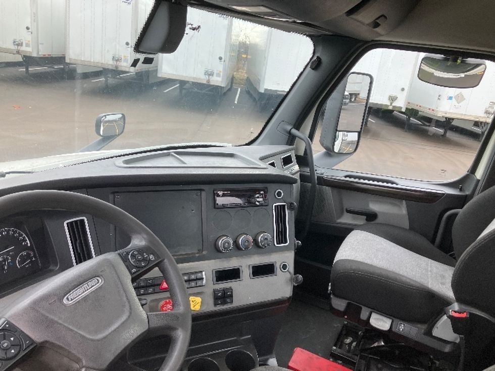 Day Cab Tractor-Heavy Duty Tractors-Freightliner-2019-T12642ST-Jessup-MD-456,931\n\t\tmiles-$ 37,750 - Image 10