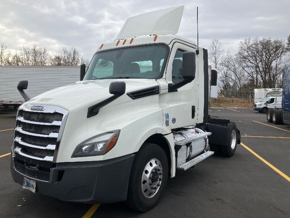 Day Cab Tractor-Heavy Duty Tractors-Freightliner-2019-T12642ST-Jessup-MD-456,931\n\t\tmiles-$ 37,750 - Image 3