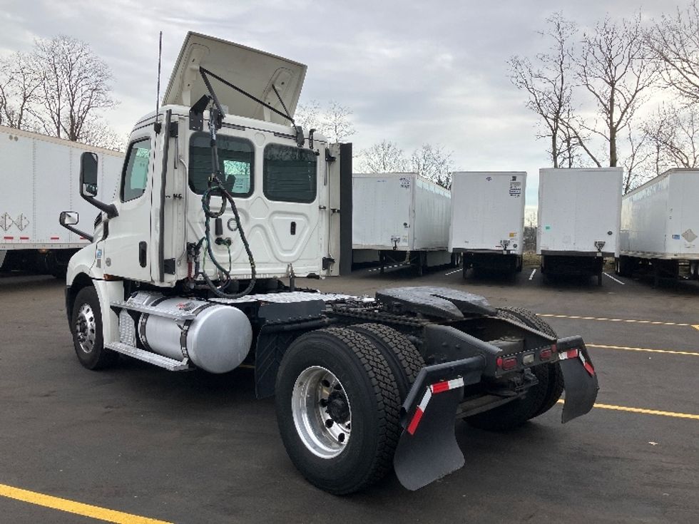 Day Cab Tractor-Heavy Duty Tractors-Freightliner-2019-T12642ST-Jessup-MD-456,931\n\t\tmiles-$ 37,750 - Image 5