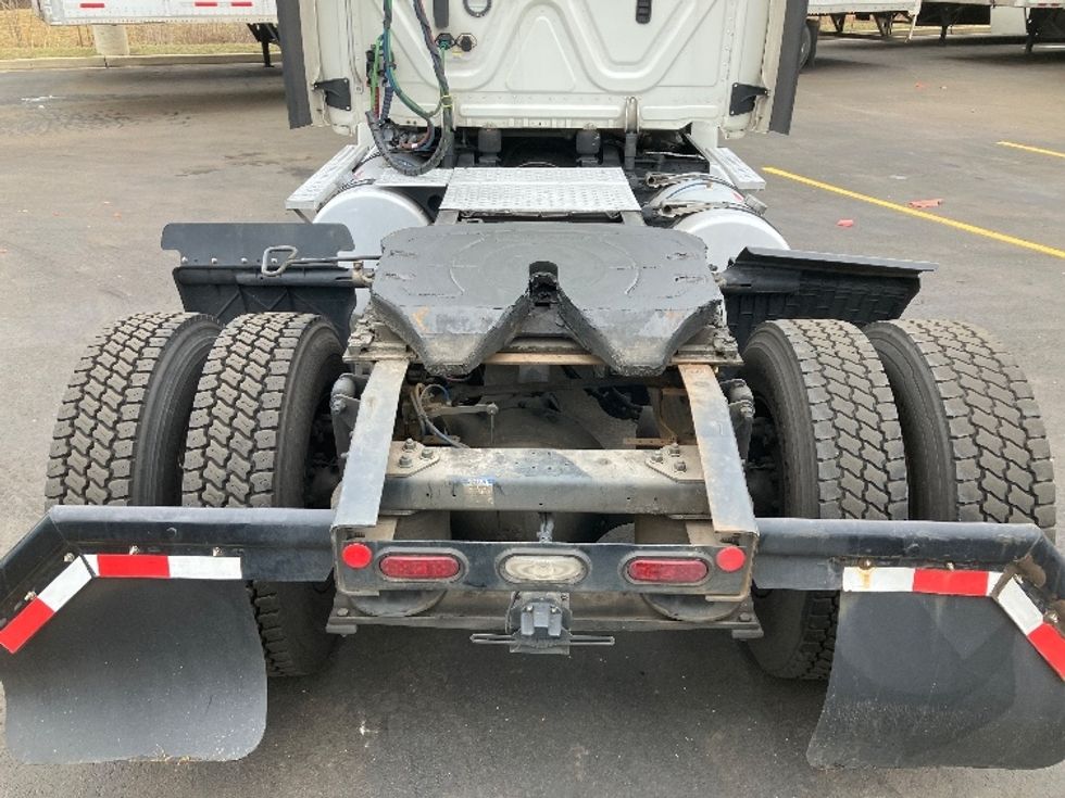 Day Cab Tractor-Heavy Duty Tractors-Freightliner-2019-T12642ST-Jessup-MD-456,931\n\t\tmiles-$ 37,750 - Image 6