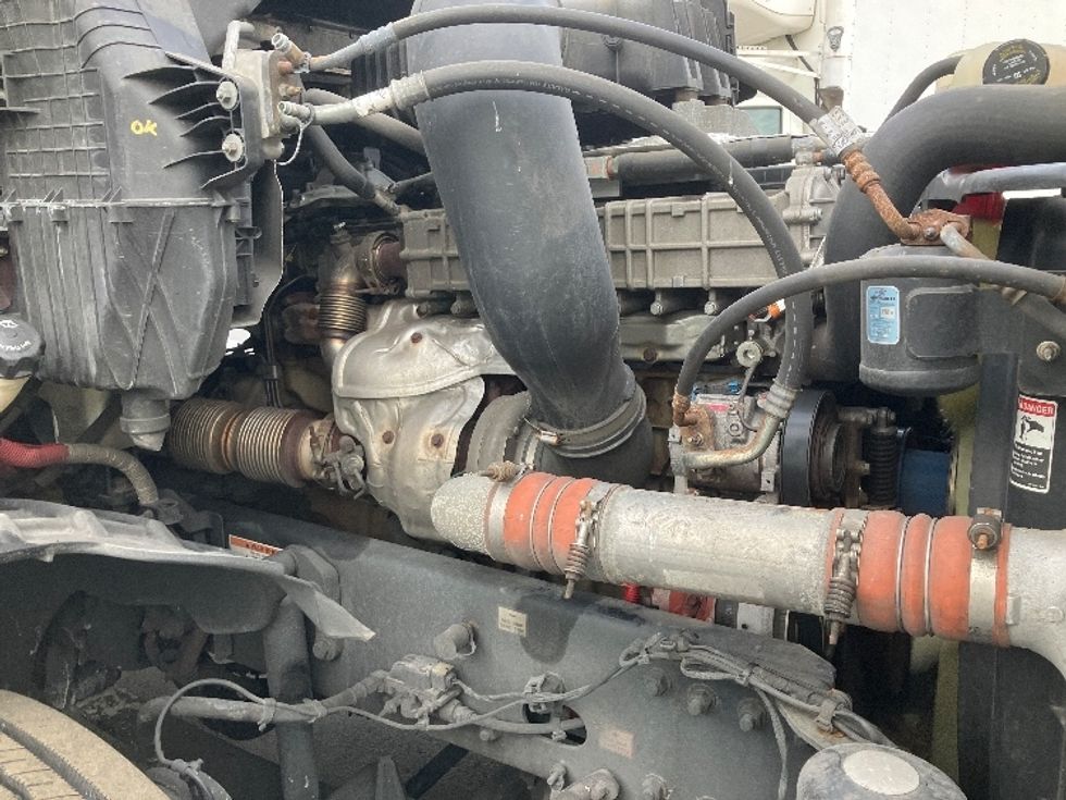 Day Cab Tractor-Heavy Duty Tractors-Freightliner-2019-T12642ST-Jessup-MD-505,206\n\t\tmiles-$ 35,000 - Image 16