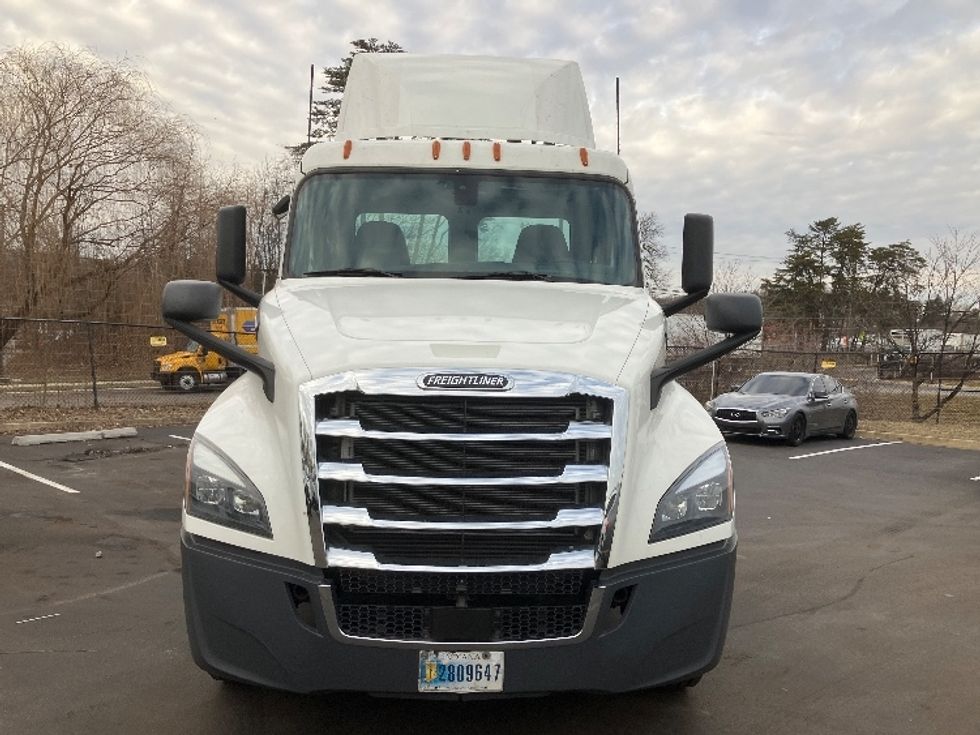 Day Cab Tractor-Heavy Duty Tractors-Freightliner-2019-T12642ST-Jessup-MD-505,206\n\t\tmiles-$ 35,000 - Image 2