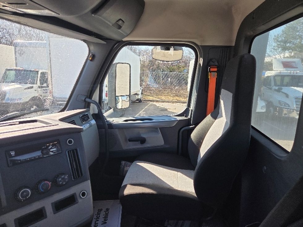 Day Cab Tractor-Heavy Duty Tractors-Freightliner-2019-T12642ST-Kansas City-MO-525,000\n\t\tmiles-$ 30,250 - Image 10