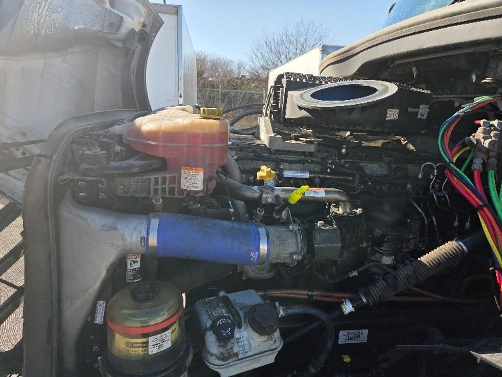 Day Cab Tractor-Heavy Duty Tractors-Freightliner-2019-T12642ST-Kansas City-MO-525,000\n\t\tmiles-$ 30,250 - Image 16