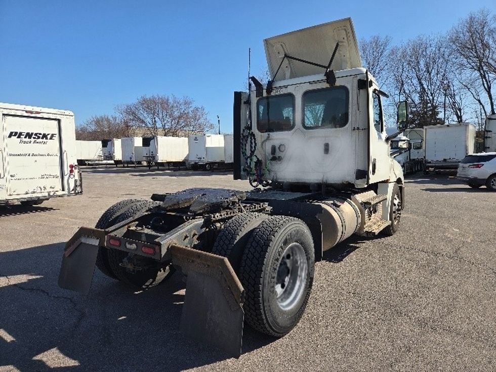 Day Cab Tractor-Heavy Duty Tractors-Freightliner-2019-T12642ST-Kansas City-MO-525,000\n\t\tmiles-$ 30,250 - Image 7