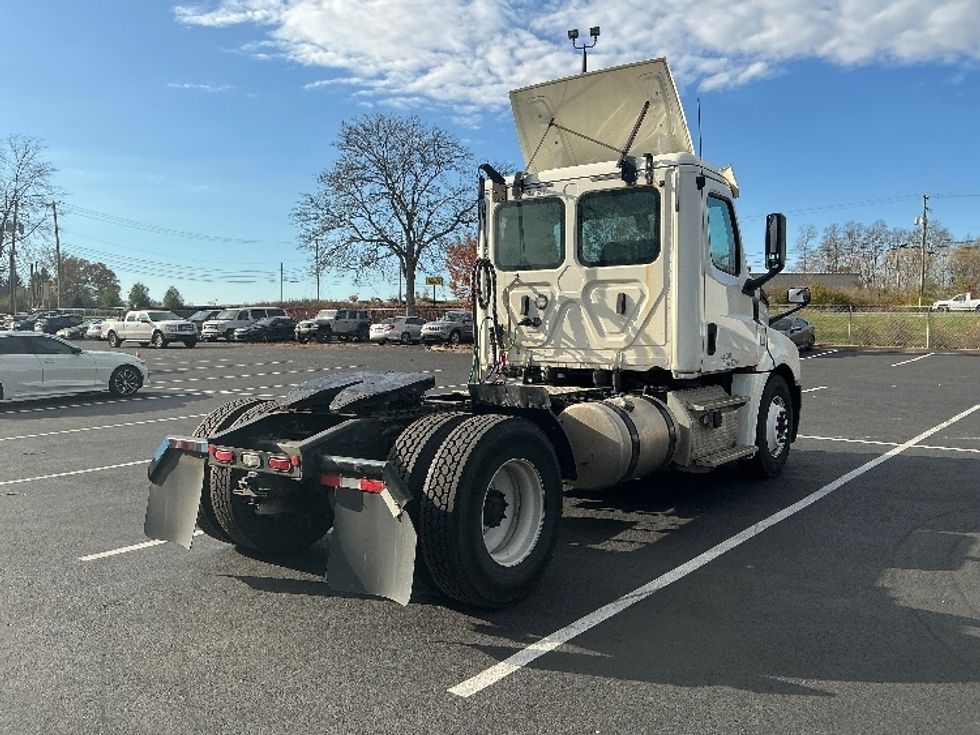Day Cab Tractor-Heavy Duty Tractors-Freightliner-2019-T12642ST-Lexington-KY-364,614\n\t\tmiles-$ 34,250 - Image 7