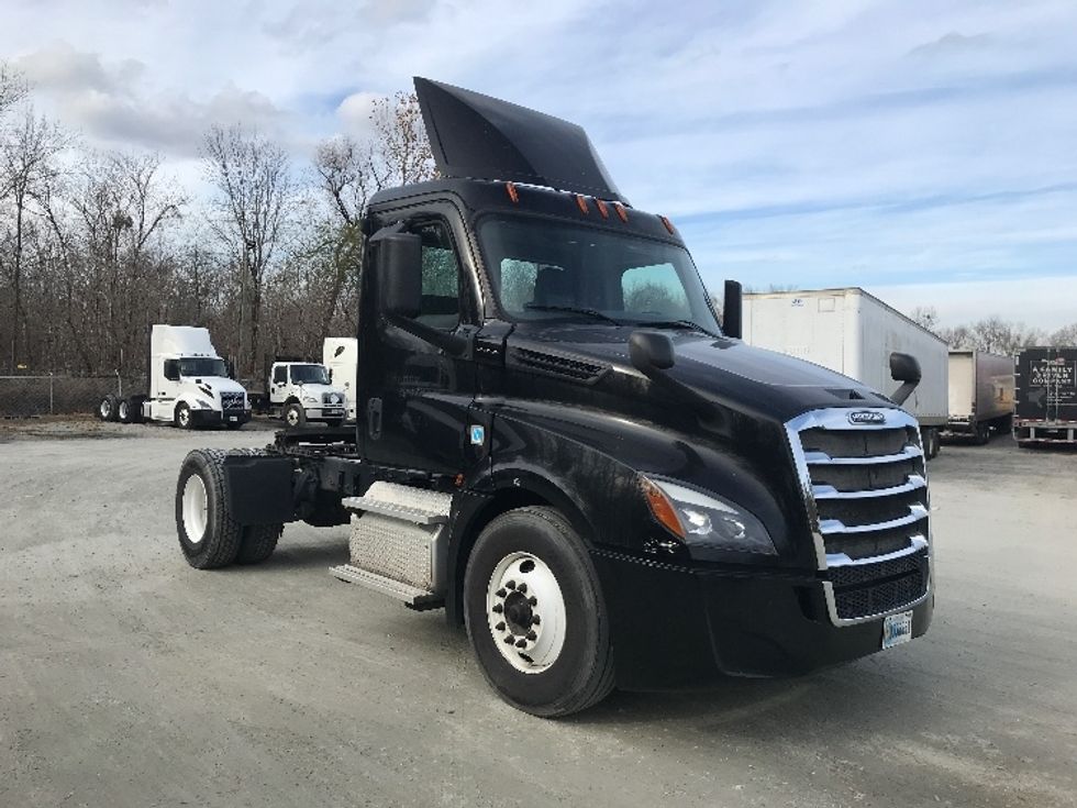 Day Cab Tractor-Heavy Duty Tractors-Freightliner-2019-T12642ST-Macon-GA-236,302\n\t\tmiles-$ 45,000 - Image 1