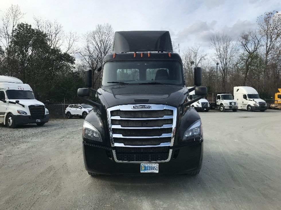 Day Cab Tractor-Heavy Duty Tractors-Freightliner-2019-T12642ST-Macon-GA-236,302\n\t\tmiles-$ 45,000 - Image 2
