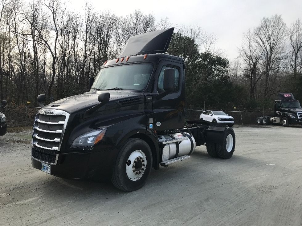 Day Cab Tractor-Heavy Duty Tractors-Freightliner-2019-T12642ST-Macon-GA-236,302\n\t\tmiles-$ 45,000 - Image 3