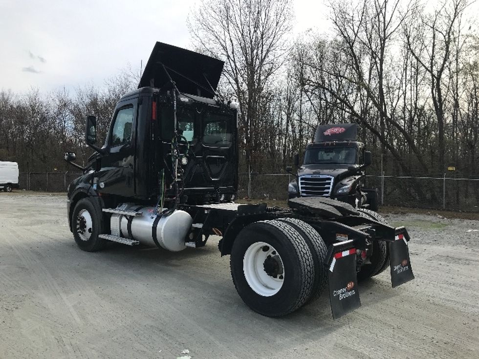 Day Cab Tractor-Heavy Duty Tractors-Freightliner-2019-T12642ST-Macon-GA-236,302\n\t\tmiles-$ 45,000 - Image 5