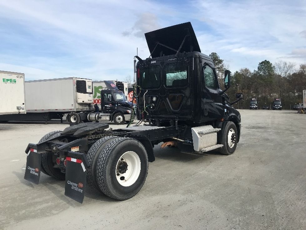 Day Cab Tractor-Heavy Duty Tractors-Freightliner-2019-T12642ST-Macon-GA-236,302\n\t\tmiles-$ 45,000 - Image 7